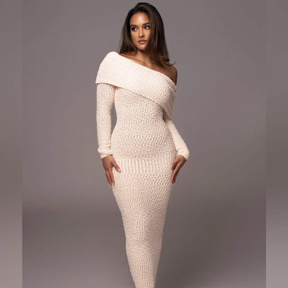 JLUX LABEL CREAM OLIVEA KNIT MAXI DRESS